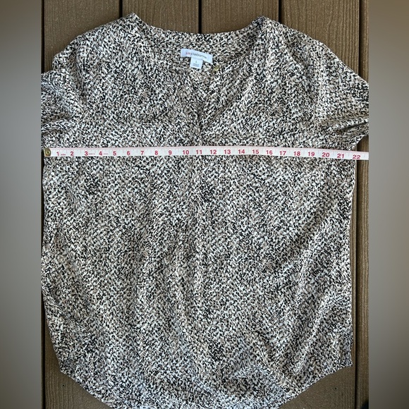 143*. LIZ CLAIBORNE Women's Mixed-Print Popover 3/4 Sleeves Top - Picture 10 of 11